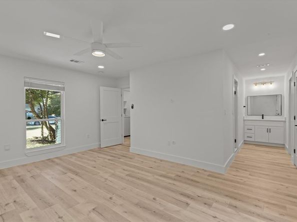 15655  Regal Hill Circle , Dallas Texas 75248