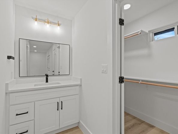 15655  Regal Hill Circle , Dallas Texas 75248