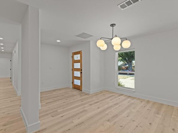 15655  Regal Hill Circle , Dallas Texas 75248