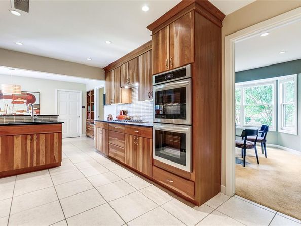 237  Woodcrest Drive , Richardson Texas 75080