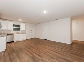 2213  Dillard Street , Fort Worth Texas 76105