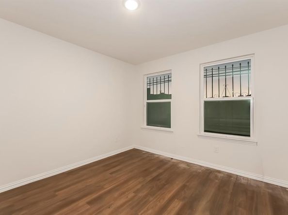 2213  Dillard Street , Fort Worth Texas 76105