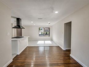 2622  Wynnewood Drive , Dallas Texas 75224