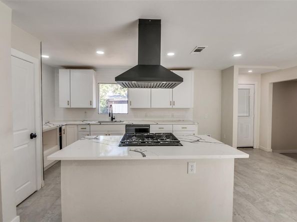 2622  Wynnewood Drive , Dallas Texas 75224