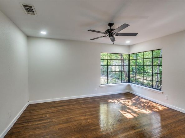 2622  Wynnewood Drive , Dallas Texas 75224