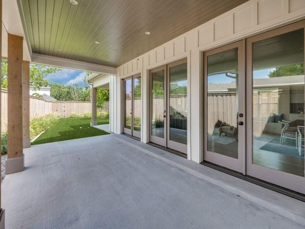 3911  Hawick Lane , Dallas Texas 75220