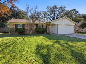 3906  Cedarwood Court , Arlington Texas 76017