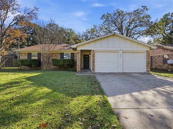 3906  Cedarwood Court , Arlington Texas 76017