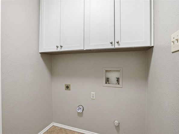 3906  Cedarwood Court , Arlington Texas 76017