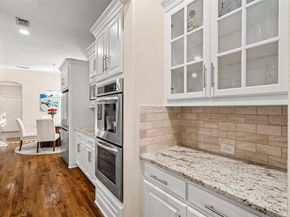 7625  Blackburn  , The Colony Texas 75056