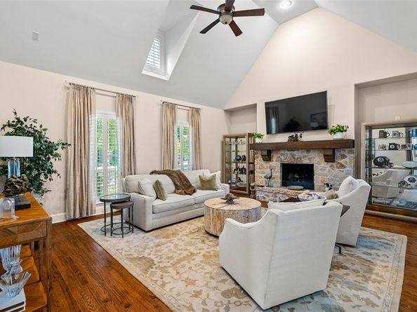 7625  Blackburn  , The Colony Texas 75056