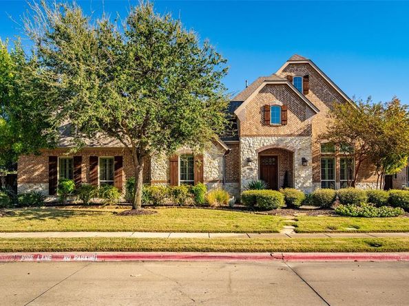 7625  Blackburn  , The Colony Texas 75056