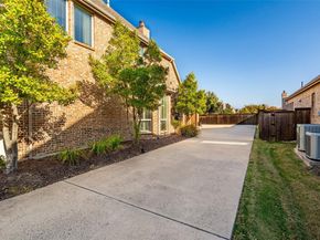 7625  Blackburn  , The Colony Texas 75056