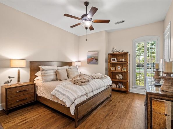 7625  Blackburn  , The Colony Texas 75056