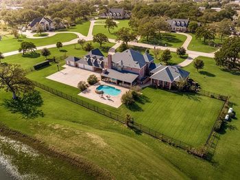 6035  Oak Hollow Drive 