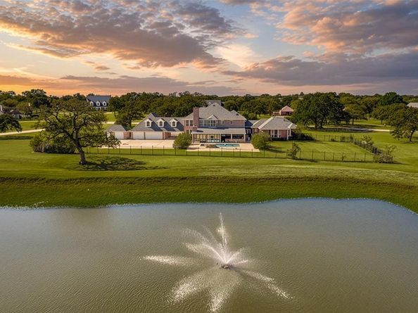 6035  Oak Hollow Drive , Burleson Texas 76028