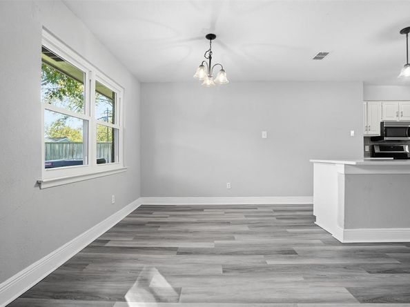 2217  Honey Creek Lane , Arlington Texas 76006