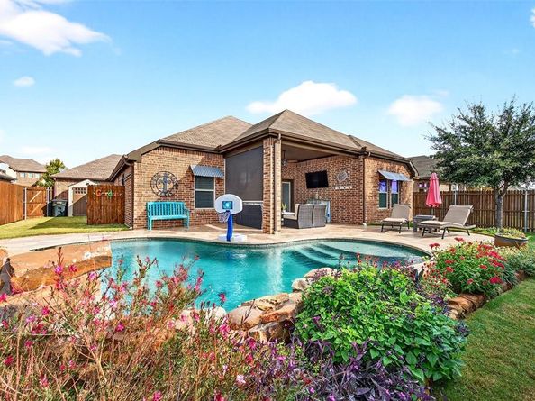 289  Hilltop Drive , Justin Texas 76247