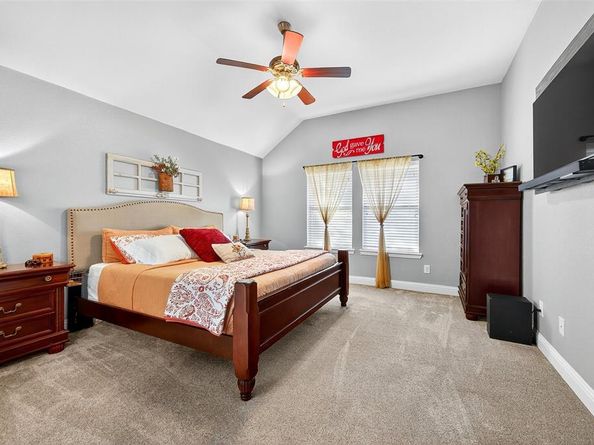 289  Hilltop Drive , Justin Texas 76247