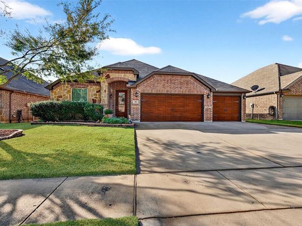289  Hilltop Drive , Justin Texas 76247