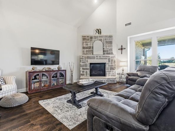 1416  Haverford Lane , Lantana Texas 76226