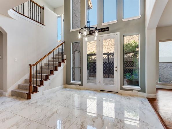 818  La Cima  , Irving Texas 75039