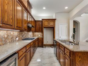 818  La Cima  , Irving Texas 75039