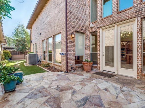 818  La Cima  , Irving Texas 75039