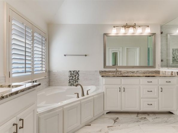 818  La Cima  , Irving Texas 75039