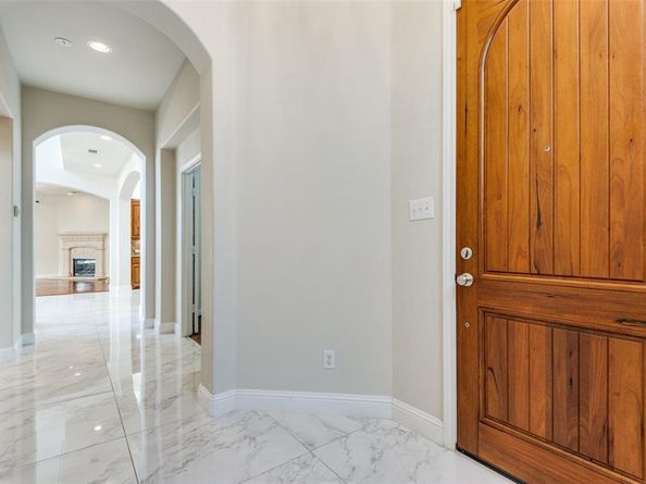 818  La Cima  , Irving Texas 75039