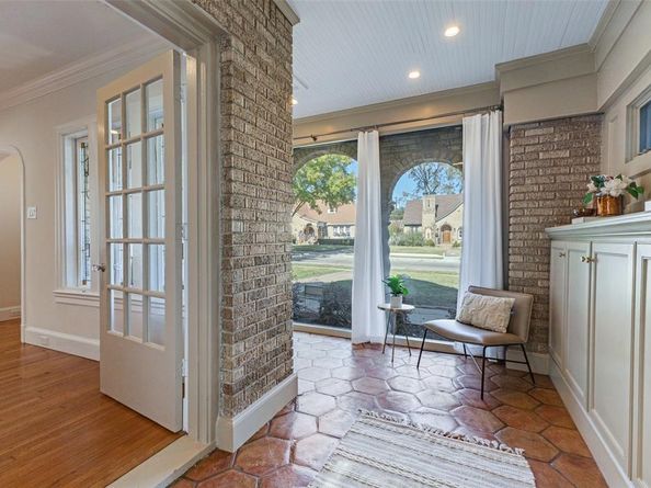 5522  Mccommas Boulevard , Dallas Texas 75206