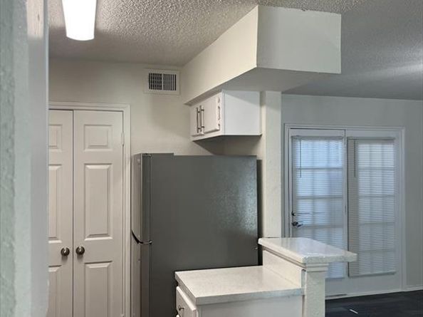 9524  Military Parkway  14003, Dallas Texas 75227