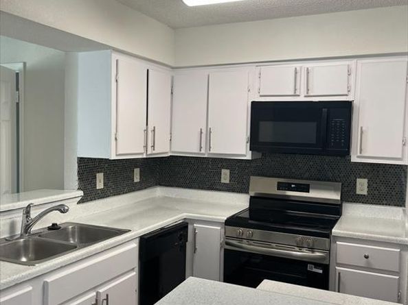 9524  Military Parkway  14003, Dallas Texas 75227