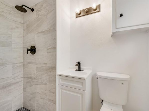 310  Old Mill Lane , Dallas Texas 75107