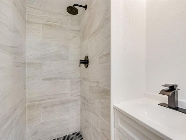 310  Old Mill Lane , Dallas Texas 75107