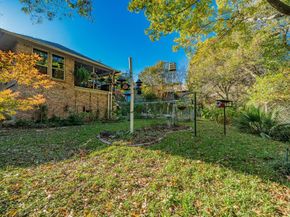 537  Ten Mile Drive , DeSoto Texas 75115