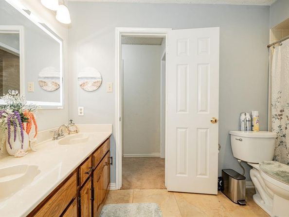 537  Ten Mile Drive , DeSoto Texas 75115