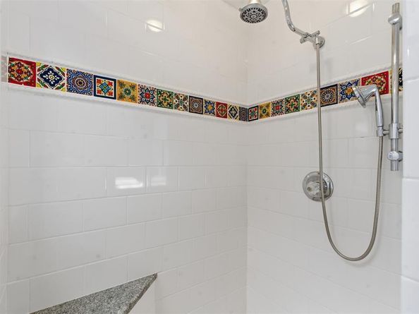 2201  Mistletoe Boulevard , Fort Worth Texas 76110