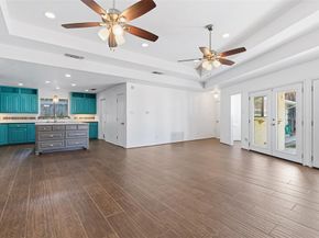 2201  Mistletoe Boulevard , Fort Worth Texas 76110