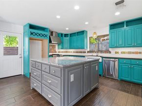 2201  Mistletoe Boulevard , Fort Worth Texas 76110