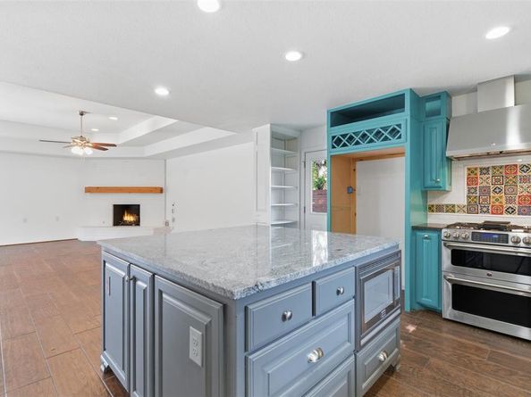 2201  Mistletoe Boulevard , Fort Worth Texas 76110