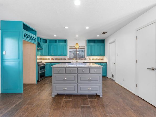 2201  Mistletoe Boulevard , Fort Worth Texas 76110