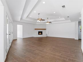 2201  Mistletoe Boulevard , Fort Worth Texas 76110