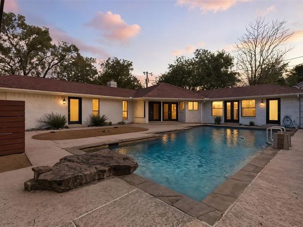 2201  Mistletoe Boulevard , Fort Worth Texas 76110