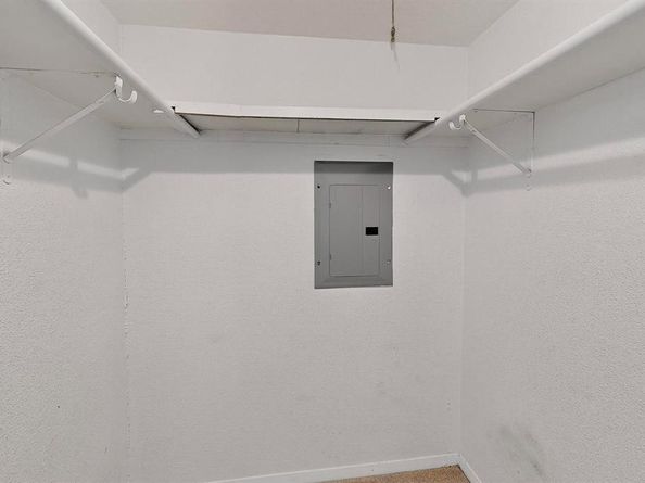 3045  Park Lane  1056, Dallas Texas 75220