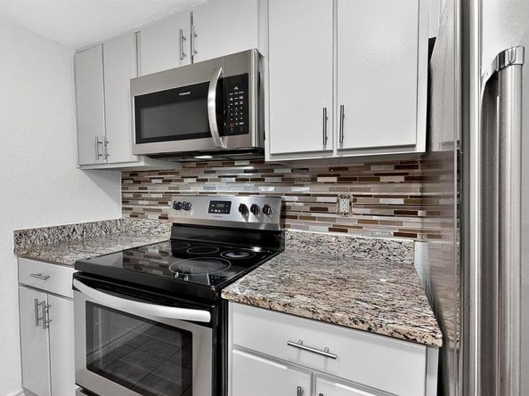 3045  Park Lane  1056, Dallas Texas 75220