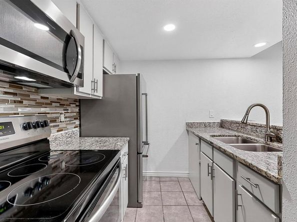 3045  Park Lane  1056, Dallas Texas 75220