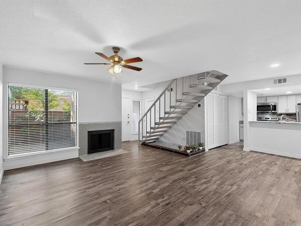 3045  Park Lane  1056, Dallas Texas 75220