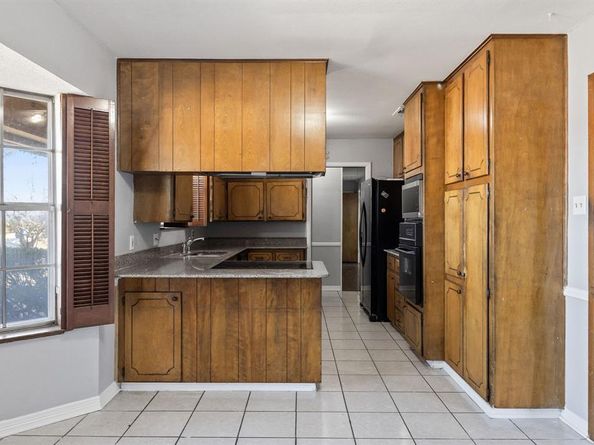 4912  Southwest Boulevard , Fort Worth Texas 76116