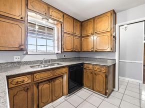 4912  Southwest Boulevard , Fort Worth Texas 76116